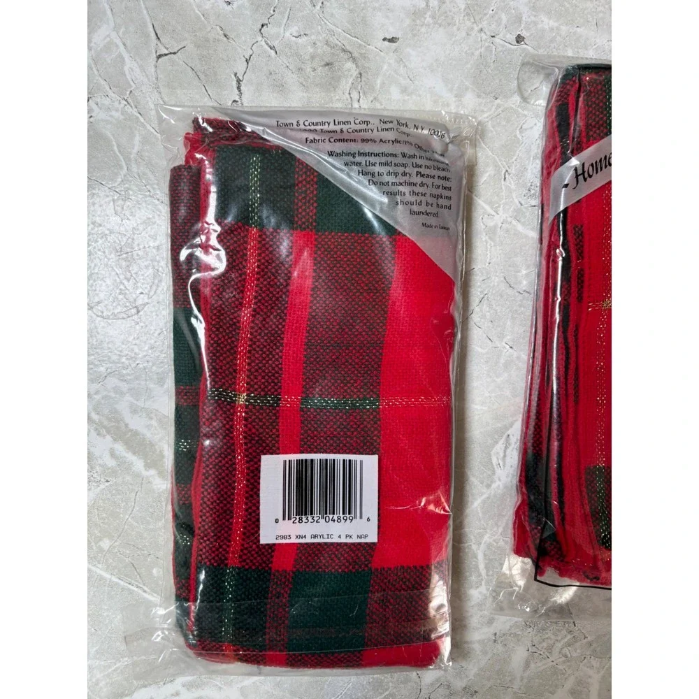 Town & Country Linen Christmas Plaid Tablecloth 60x84 Oval 8 Napkins Gold Lurex